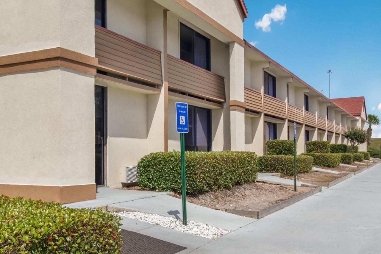 Red Roof Inn & Suites Brunswick I-95 Eksteriør billede
