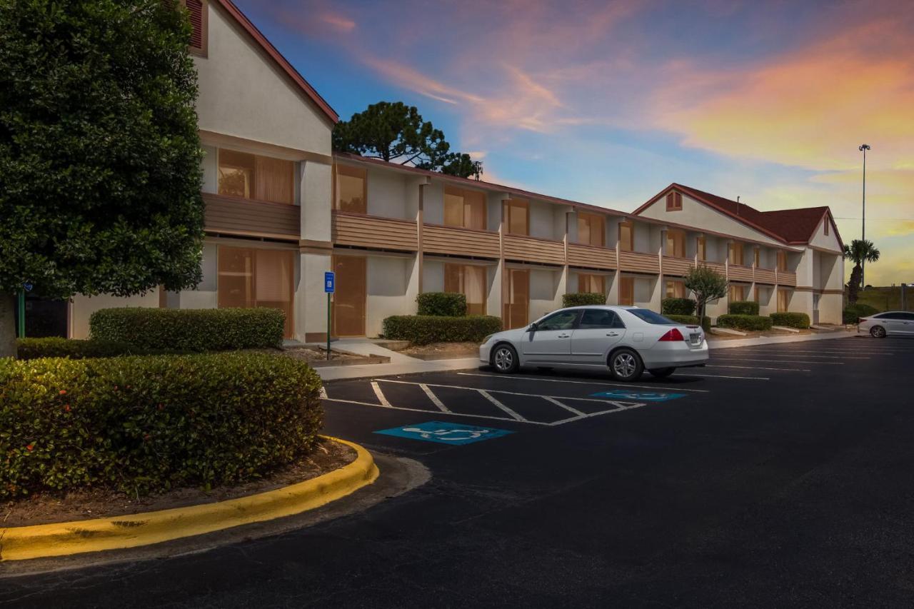 Red Roof Inn & Suites Brunswick I-95 Eksteriør billede